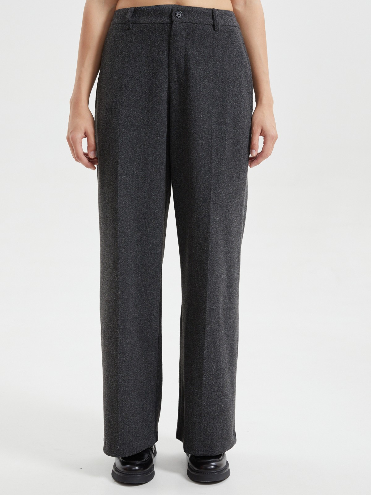 Офисные прямые брюки со стрелками