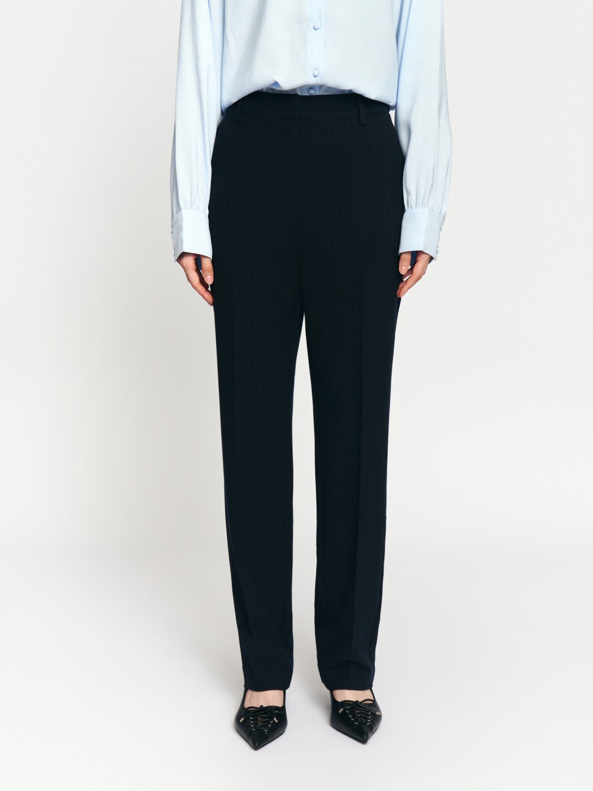 Брюки прямого силуэта со стрелками