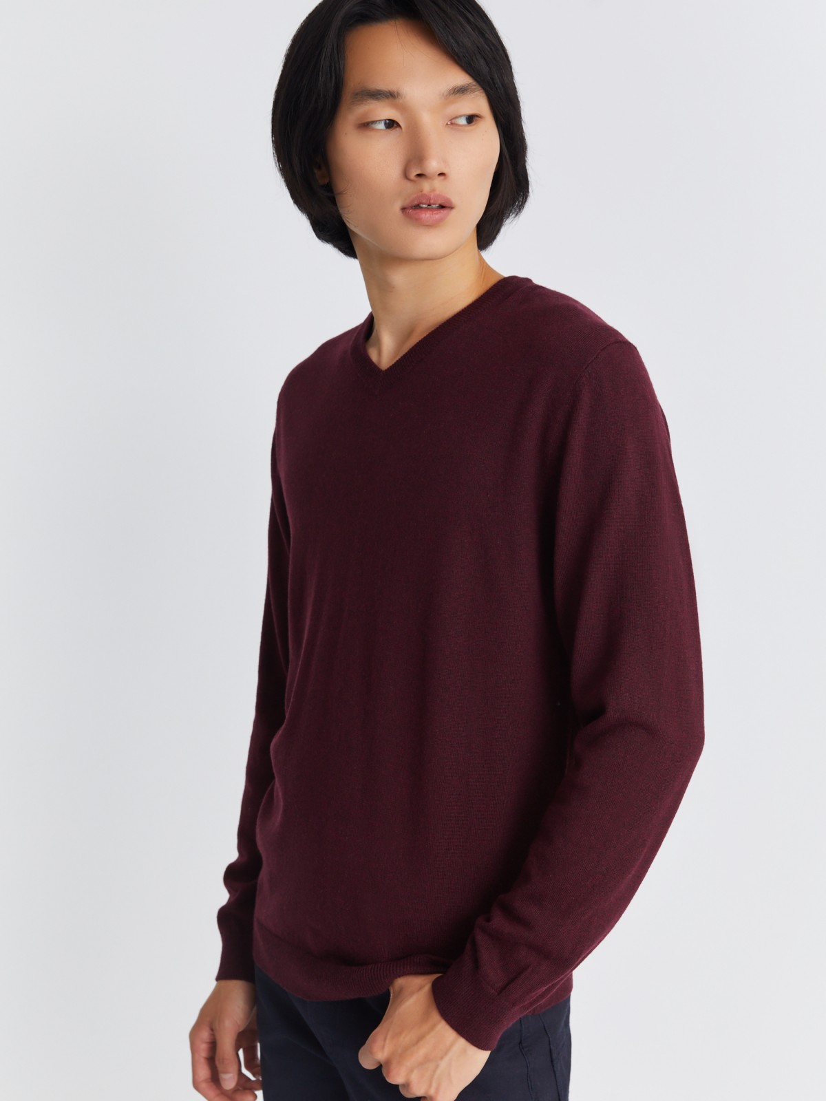 Шерстяной трикотажный пуловер с треугольным вырезом и длинным рукавом zolla 013346163042, цвет бордо, размер M - фото 5