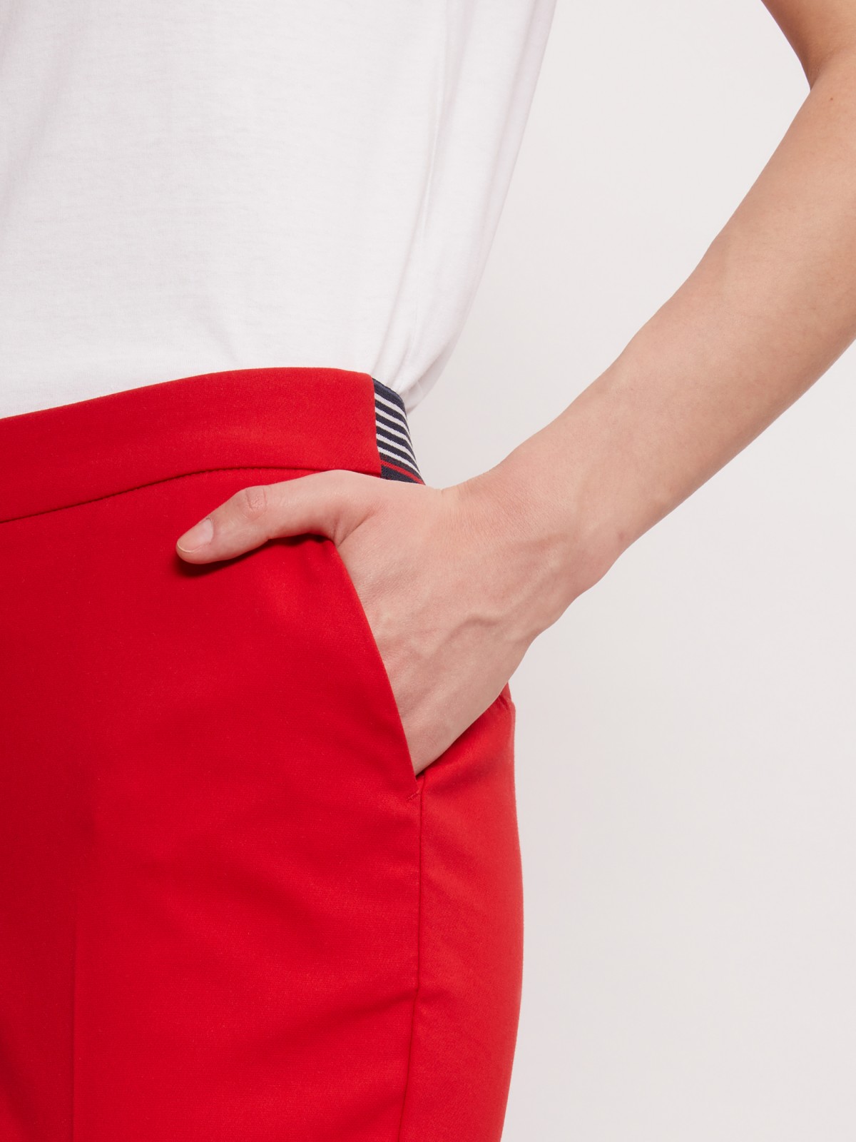 Брюки силуэта Slim