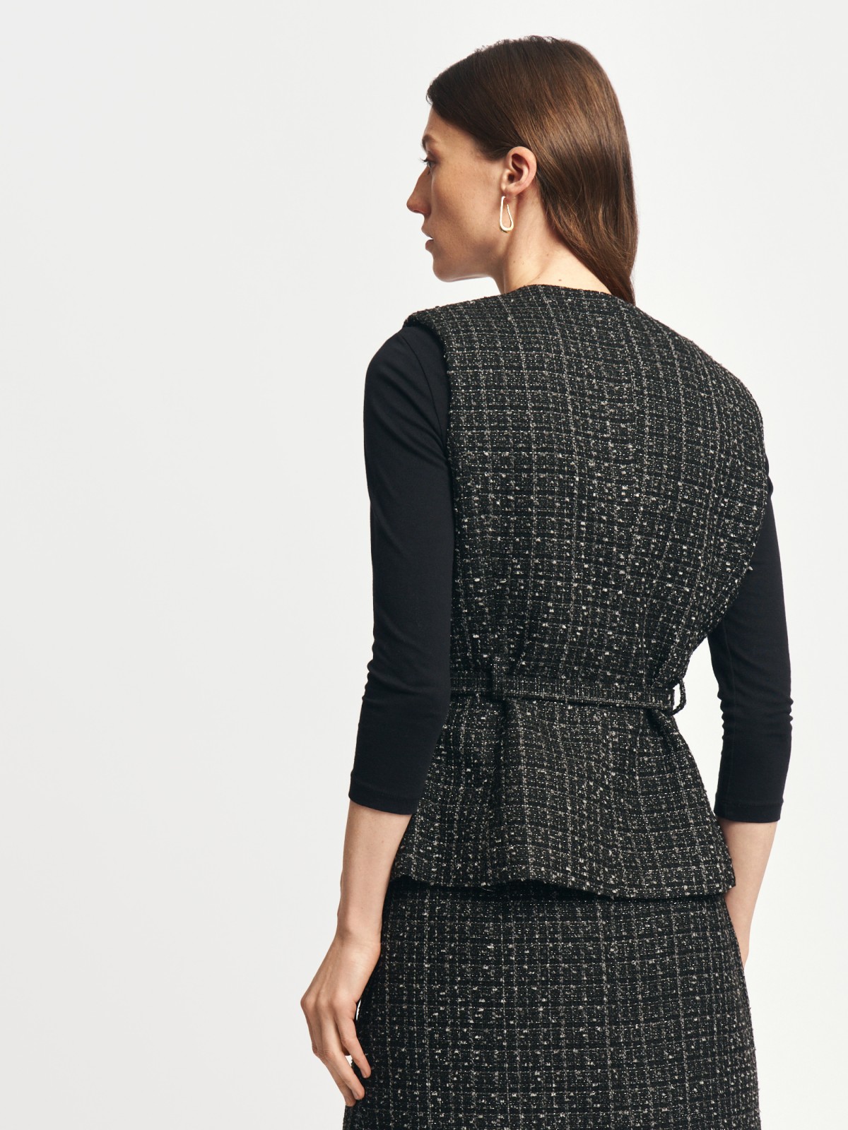 Твидовый жилет с поясом