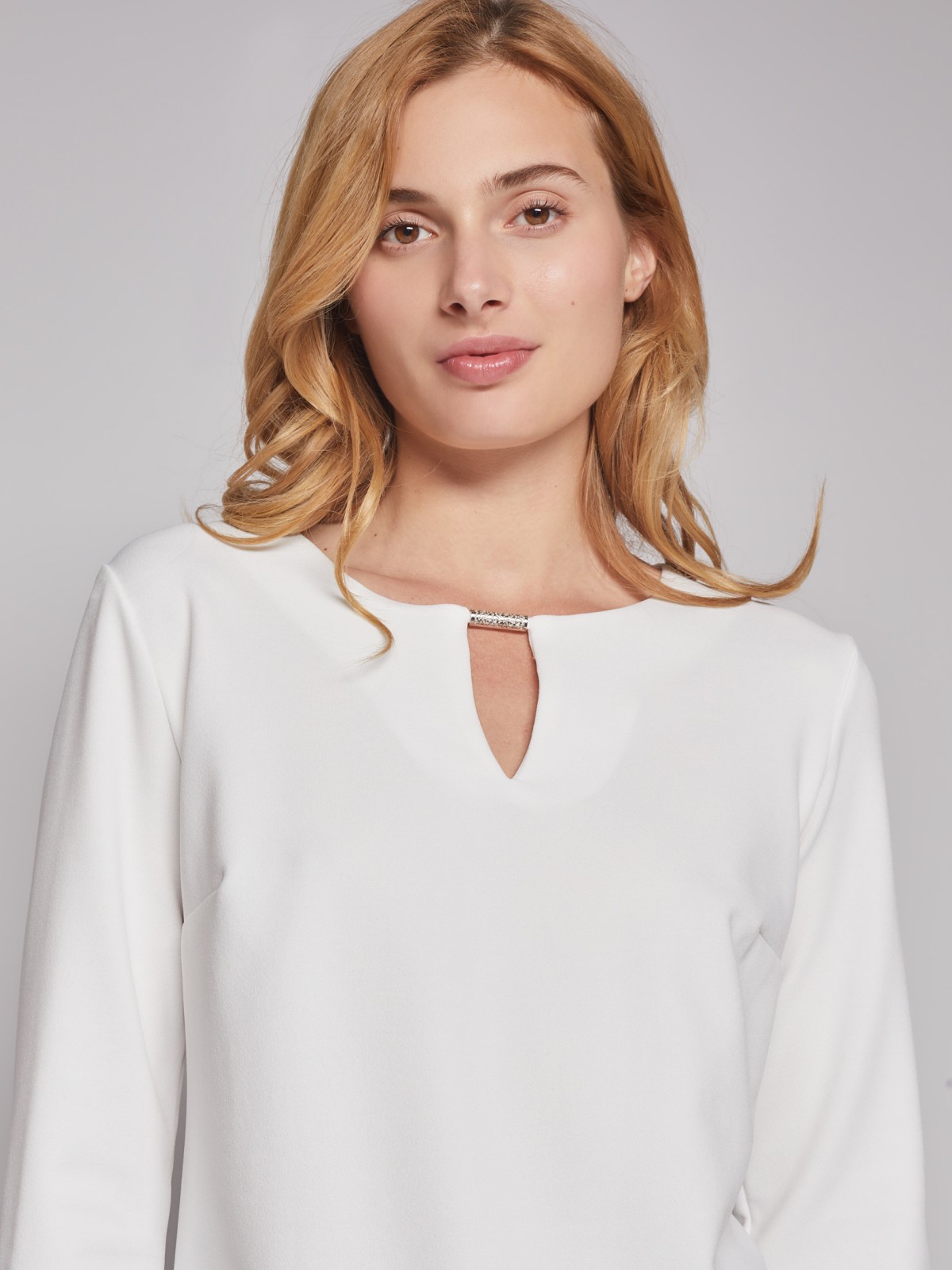 Блузка с вырезом zolla 222311159012, цвет белый, размер XS - фото 5