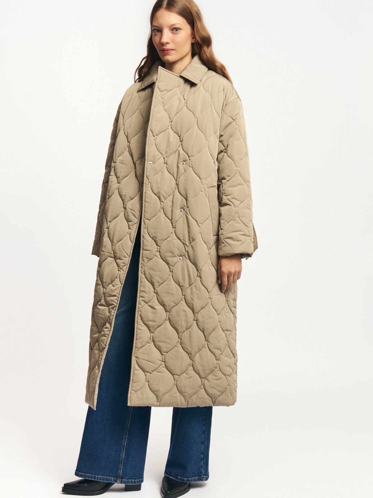 Утеплённая стёганая куртка-пальто с поясом