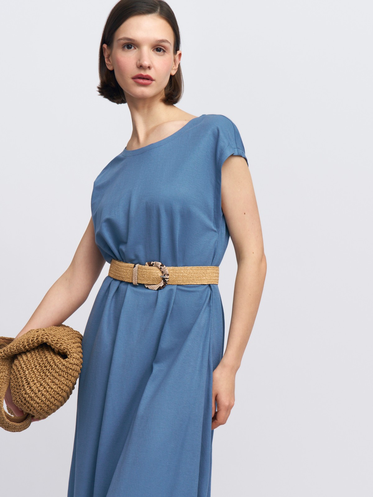 Платье миди без рукавов с ремнём