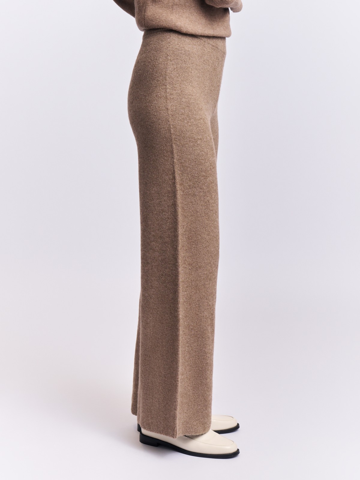 Вязаные брюки на резинке с шерстью