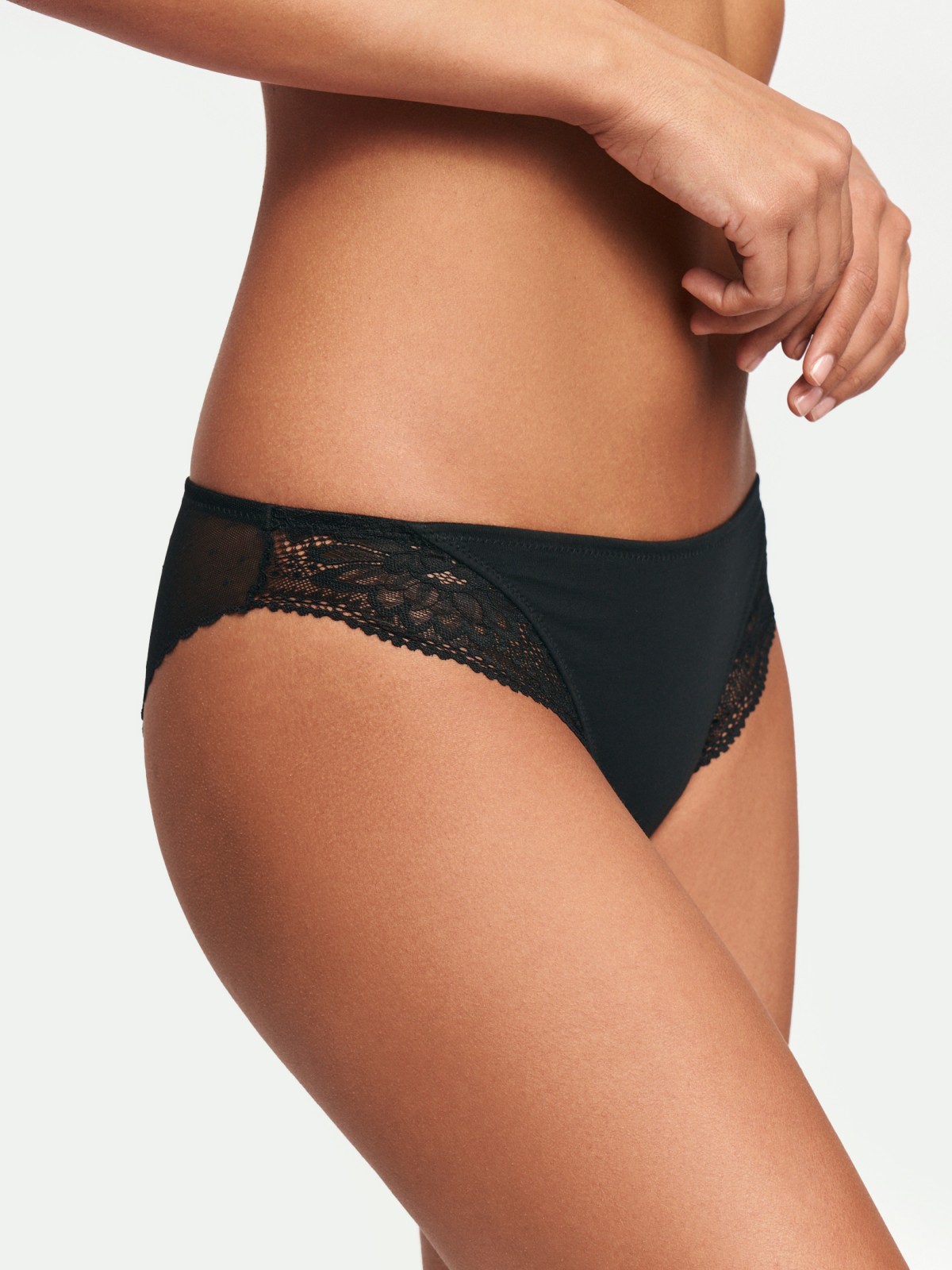 Набор трусов с кружевом (3 шт. в комплекте)