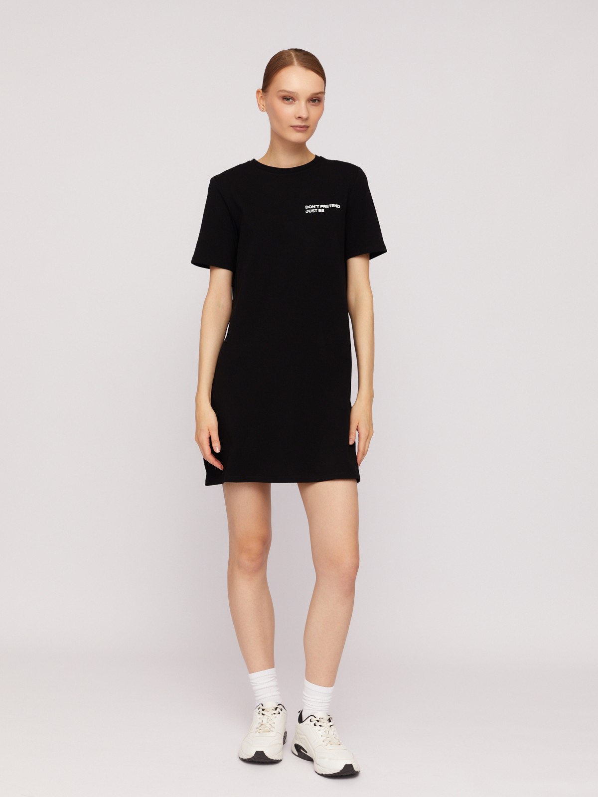 Платье-футболка из хлопка с коротким рукавом и принтом-надписью zolla N24218192022, цвет черный, размер XS - фото 2