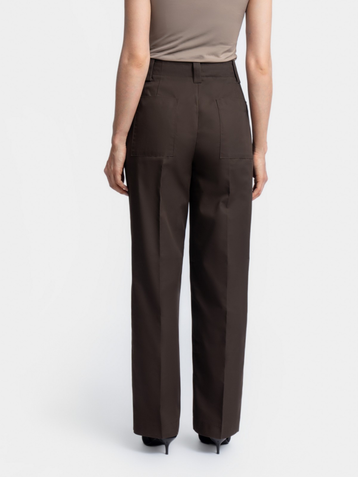 Прямые брюки со стрелками