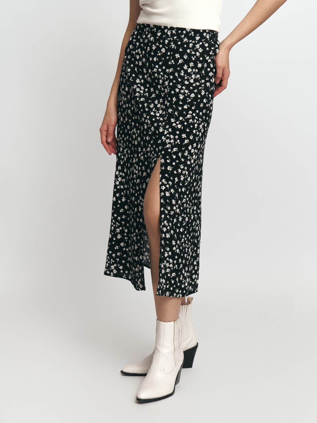 Юбка миди из вискозы на резинке с разрезом