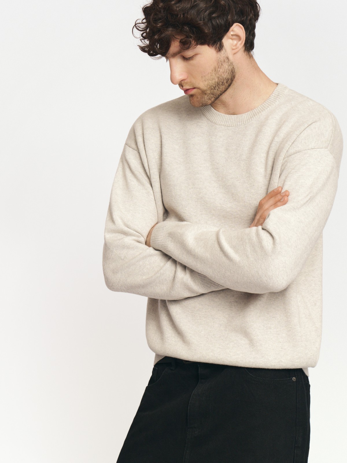 Трикотажный джемпер оверсайз с длинным рукавом