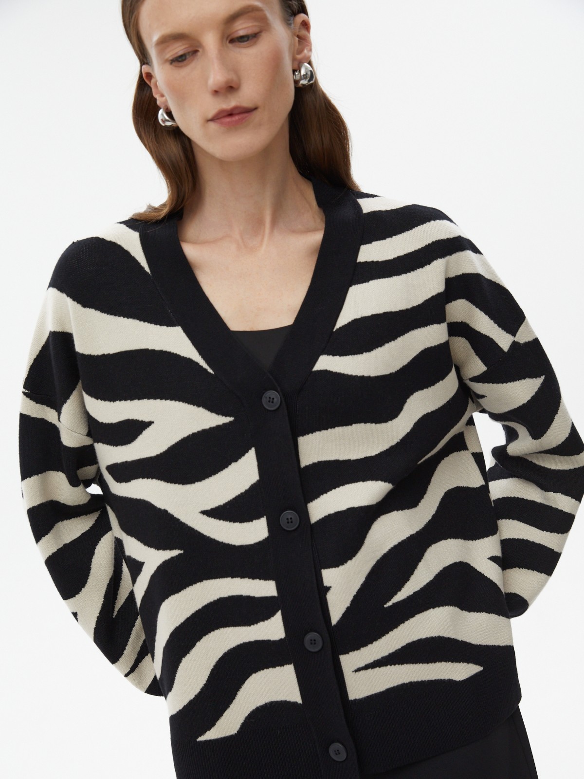 Трикотажный кардиган в полоску на пуговицах