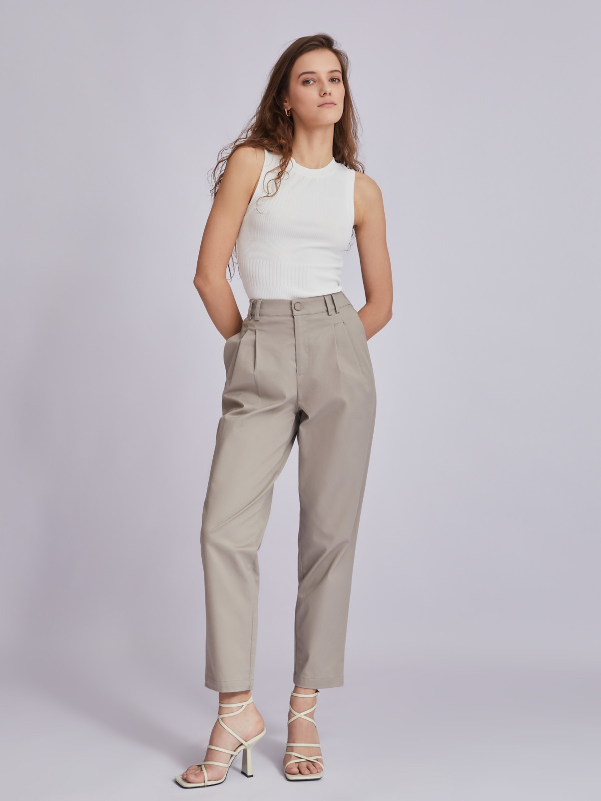 Брюки фасона Carrot на резинке