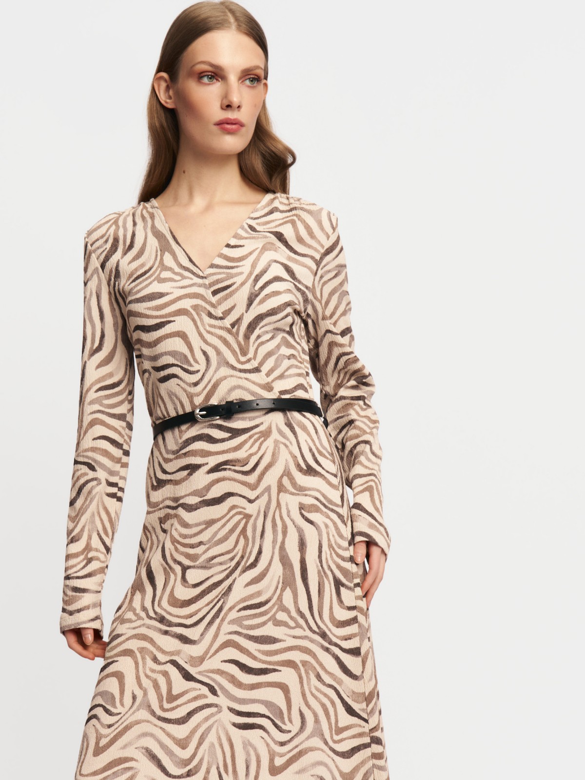 Платье миди с ремнём