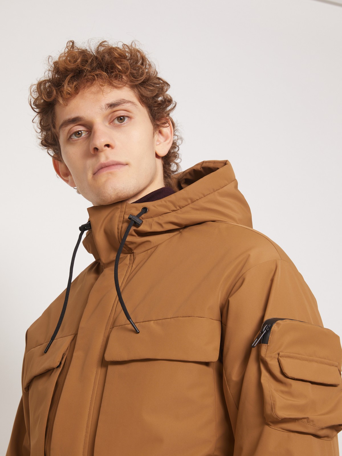 Утеплённая куртка с накладными карманами и капюшоном zolla 011335102244, цвет горчичный, размер S - фото 4