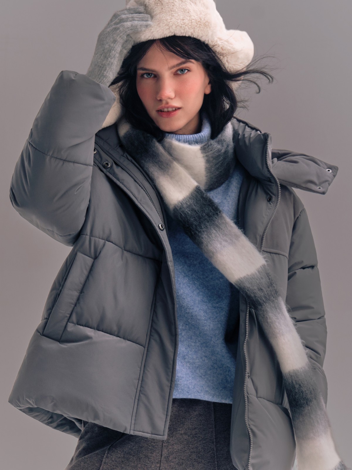 Тёплая дутая куртка с капюшоном