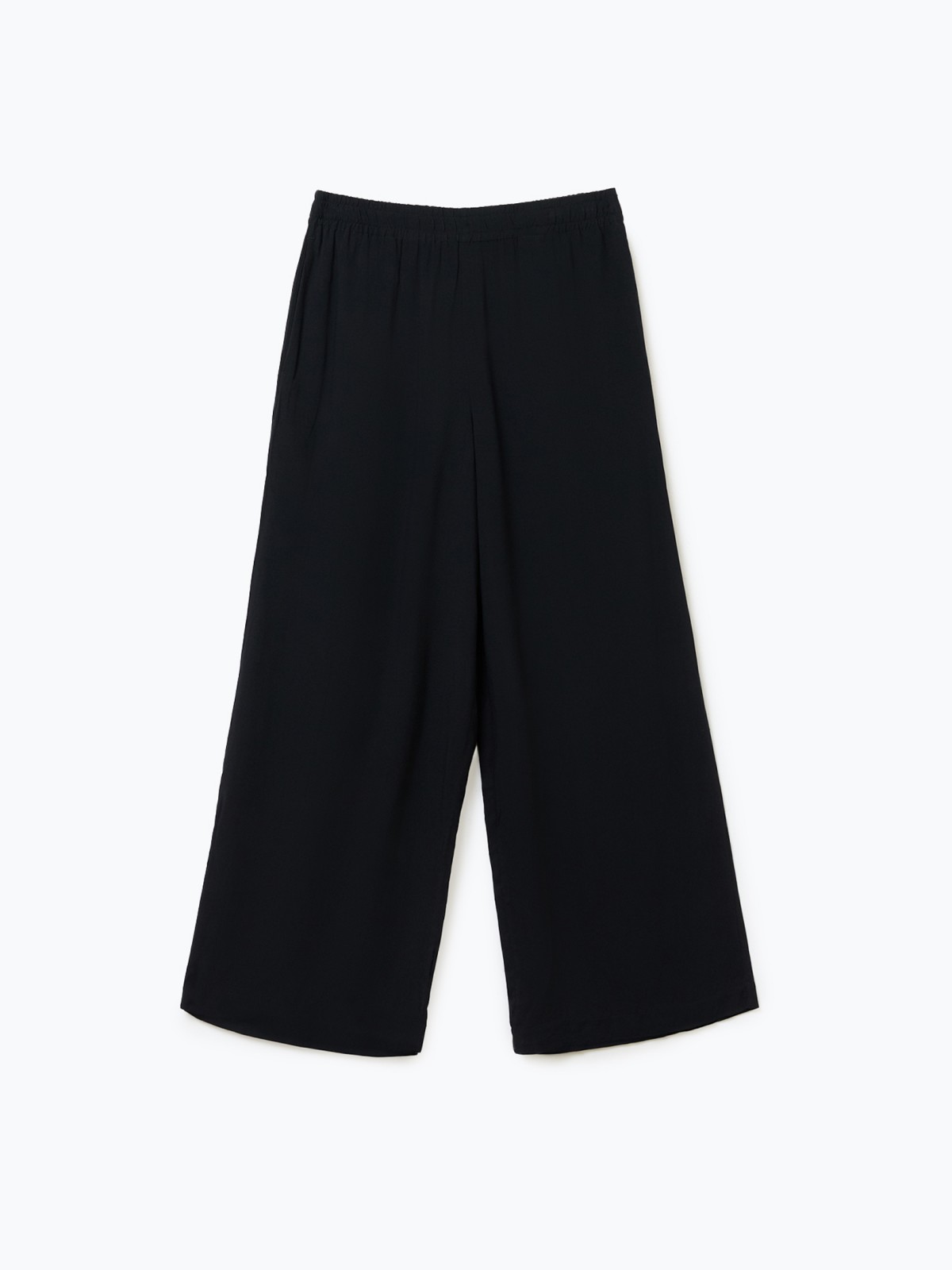 Широкие брюки из вискозы на резинке