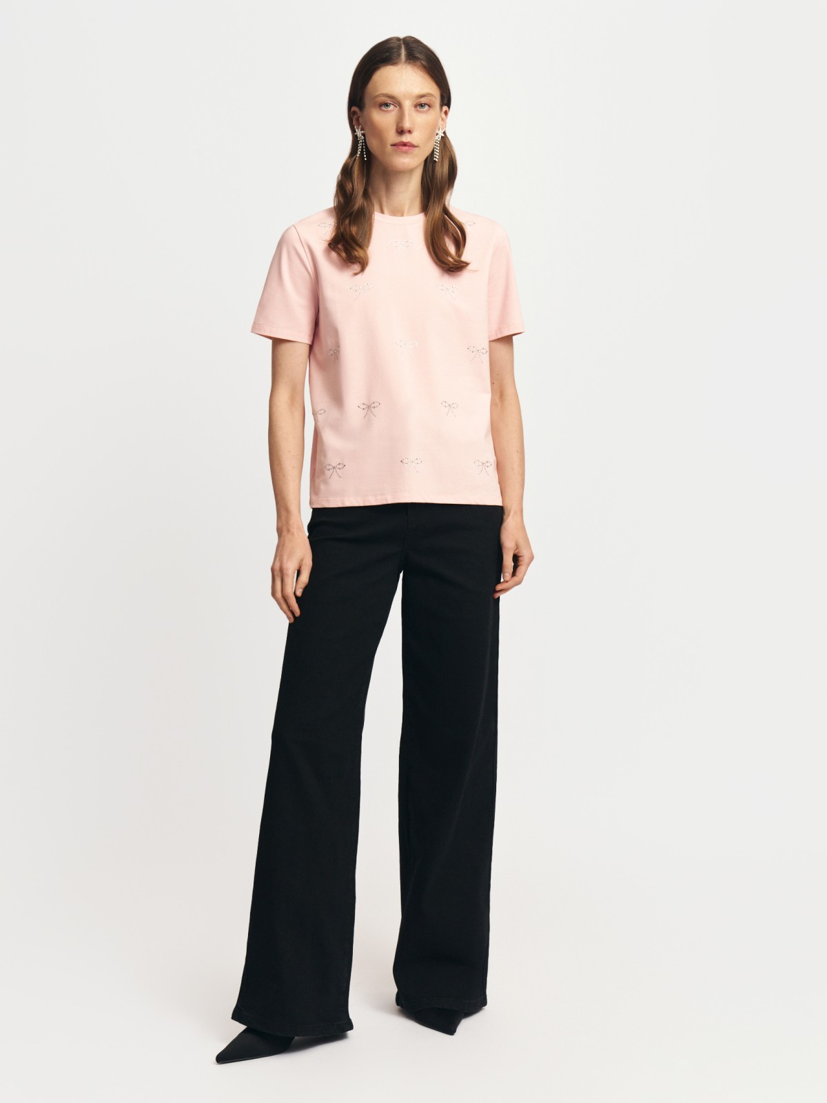 Футболка из хлопка со стразами