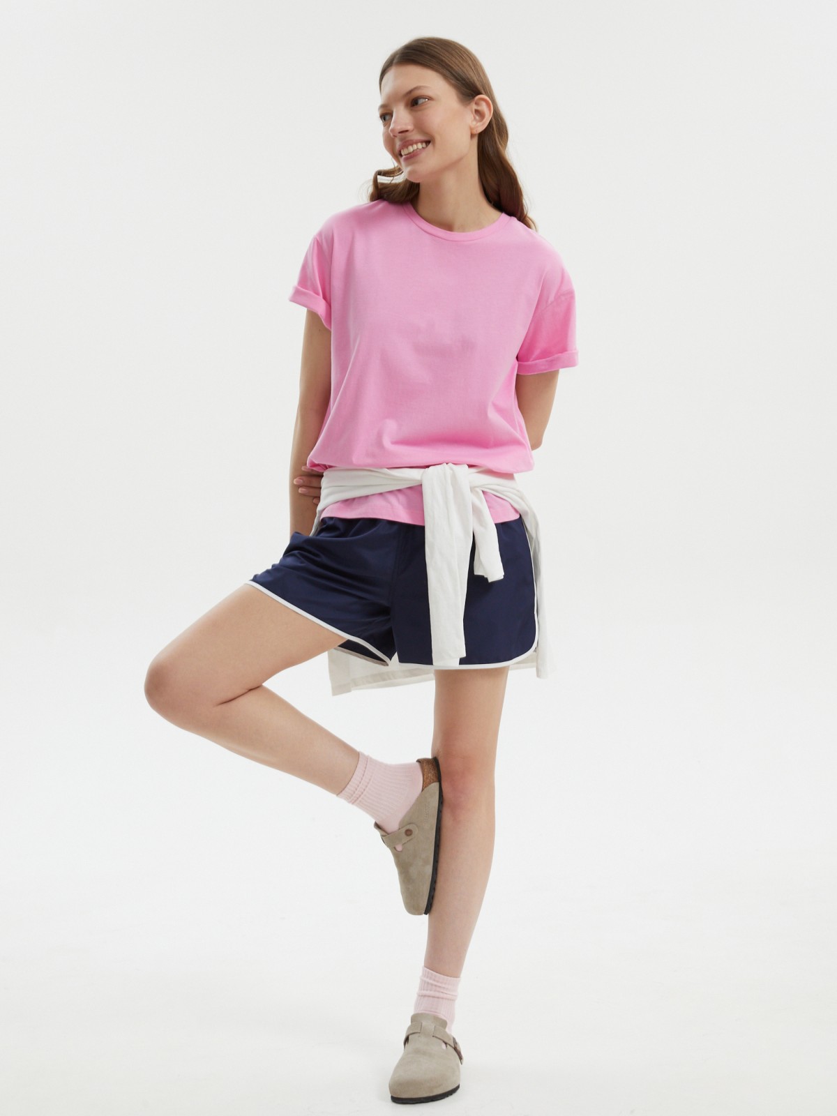 Однотонная футболка из хлопка