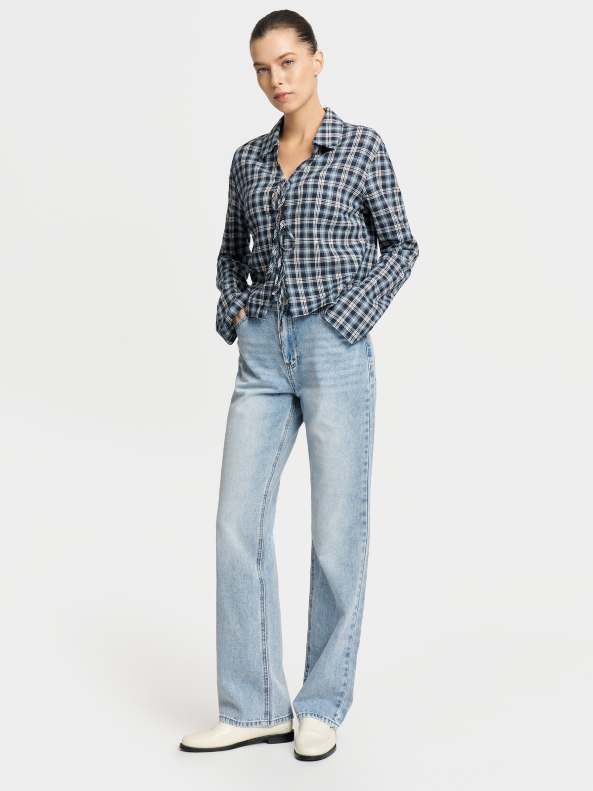 Джинсы прямого силуэта со средней посадкой