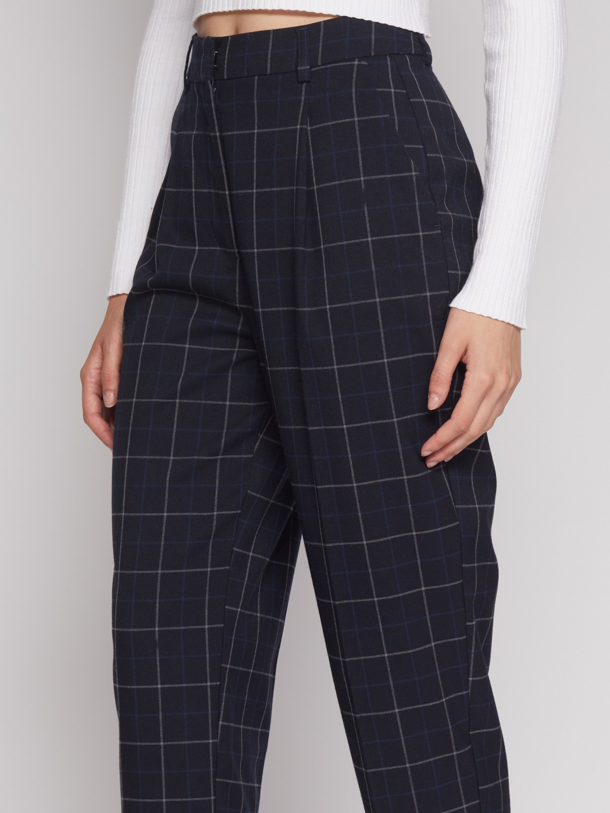 Брюки фасона Carrot  Брюки фасона Carrot