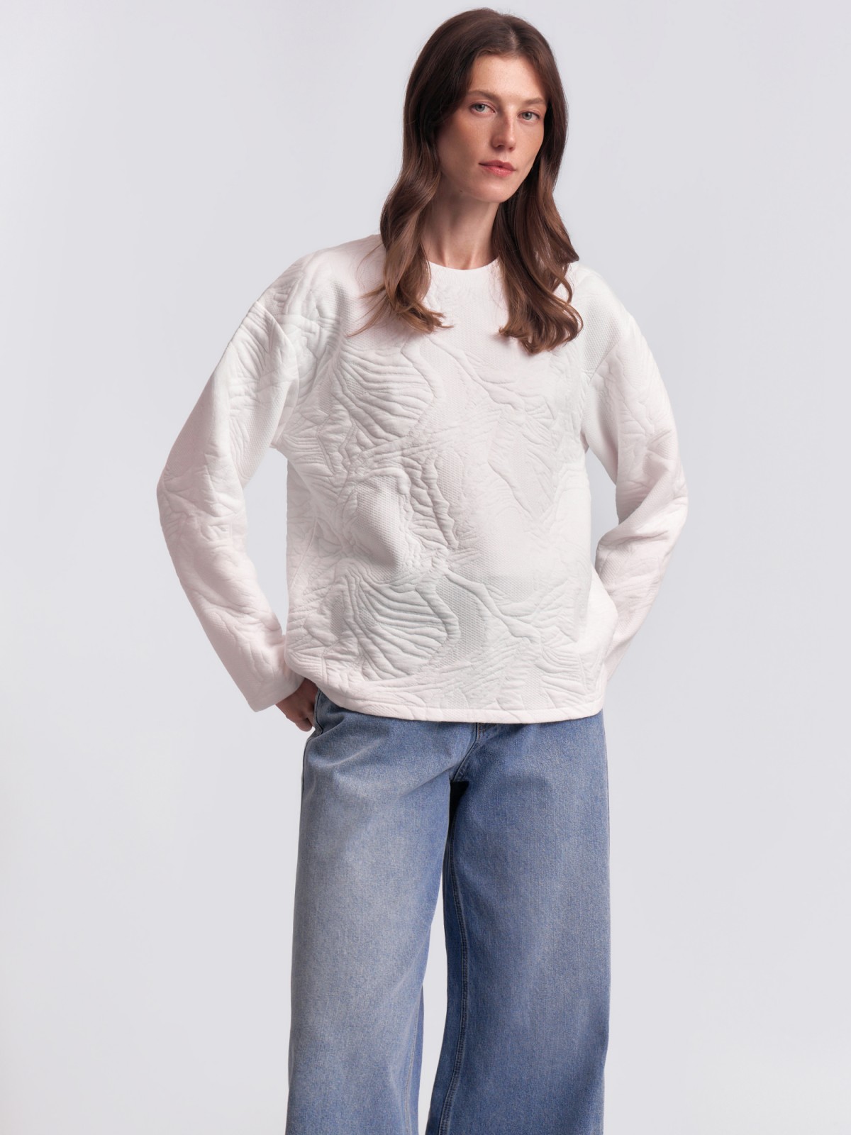 Свитшот с фактурным узором