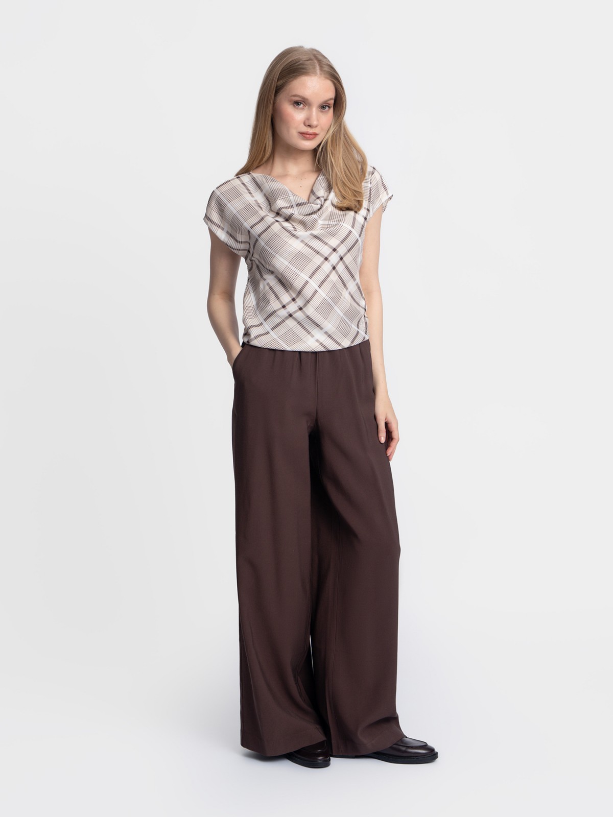 Блузка с короткими рукавами