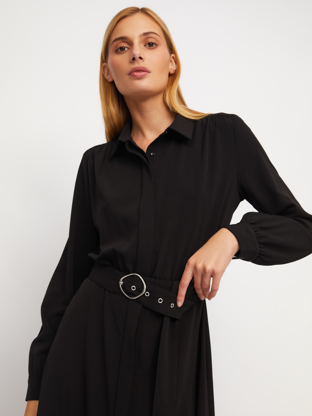 Платье-рубашка длины миди с воротником и акцентном на талии zolla 024118208223, цвет черный, размер XS - фото 5