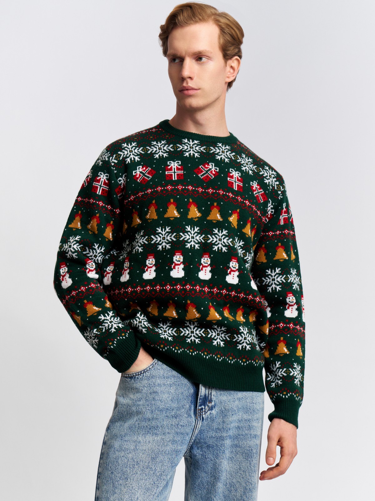 Вязаный джемпер из акрила с новогодним узором 1299₽