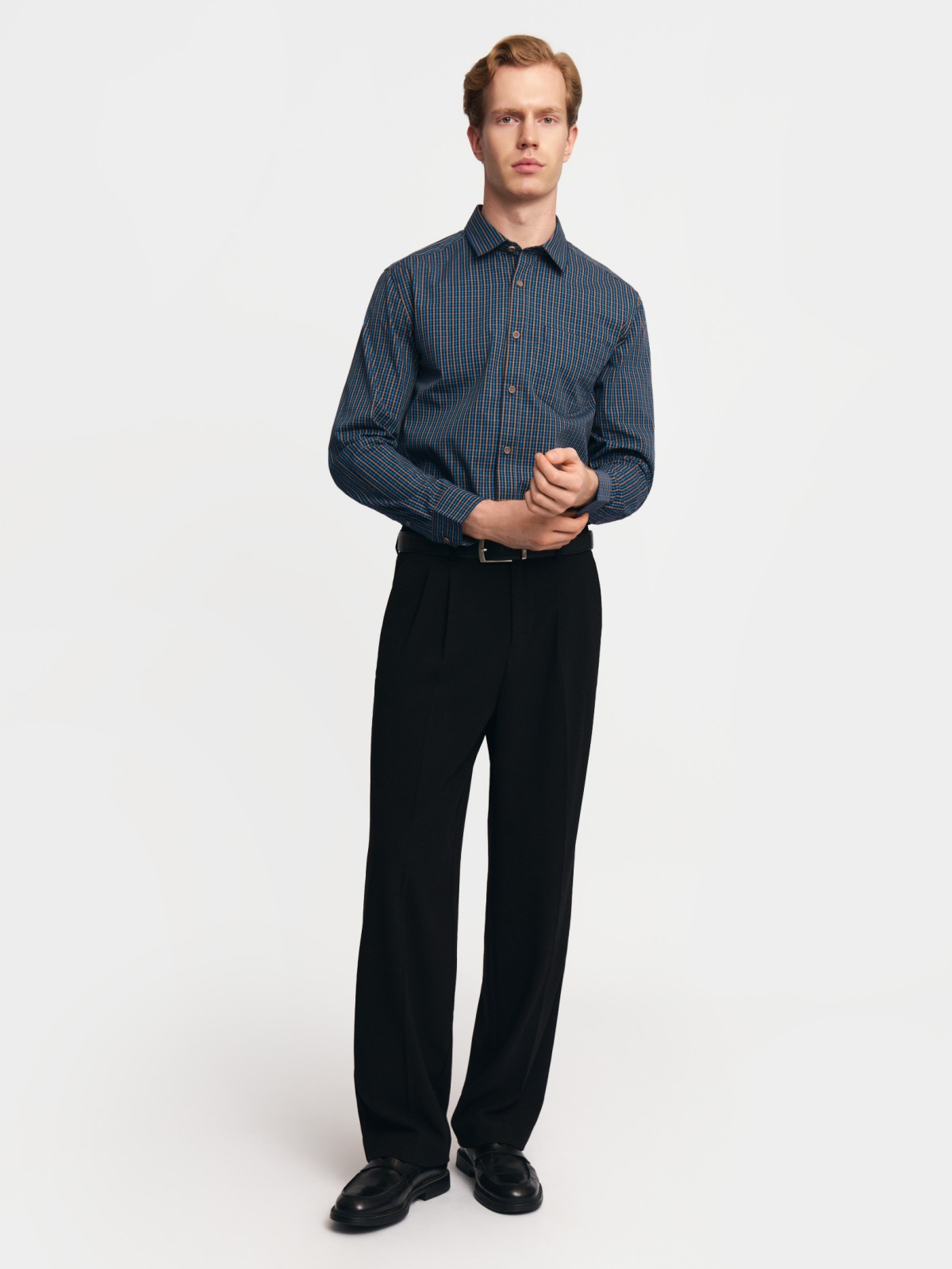 Офисная рубашка прямого силуэта с узором в клетку