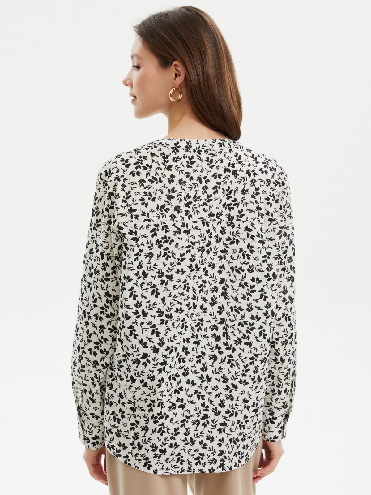 Рубашка из хлопка с вырезом и принтом