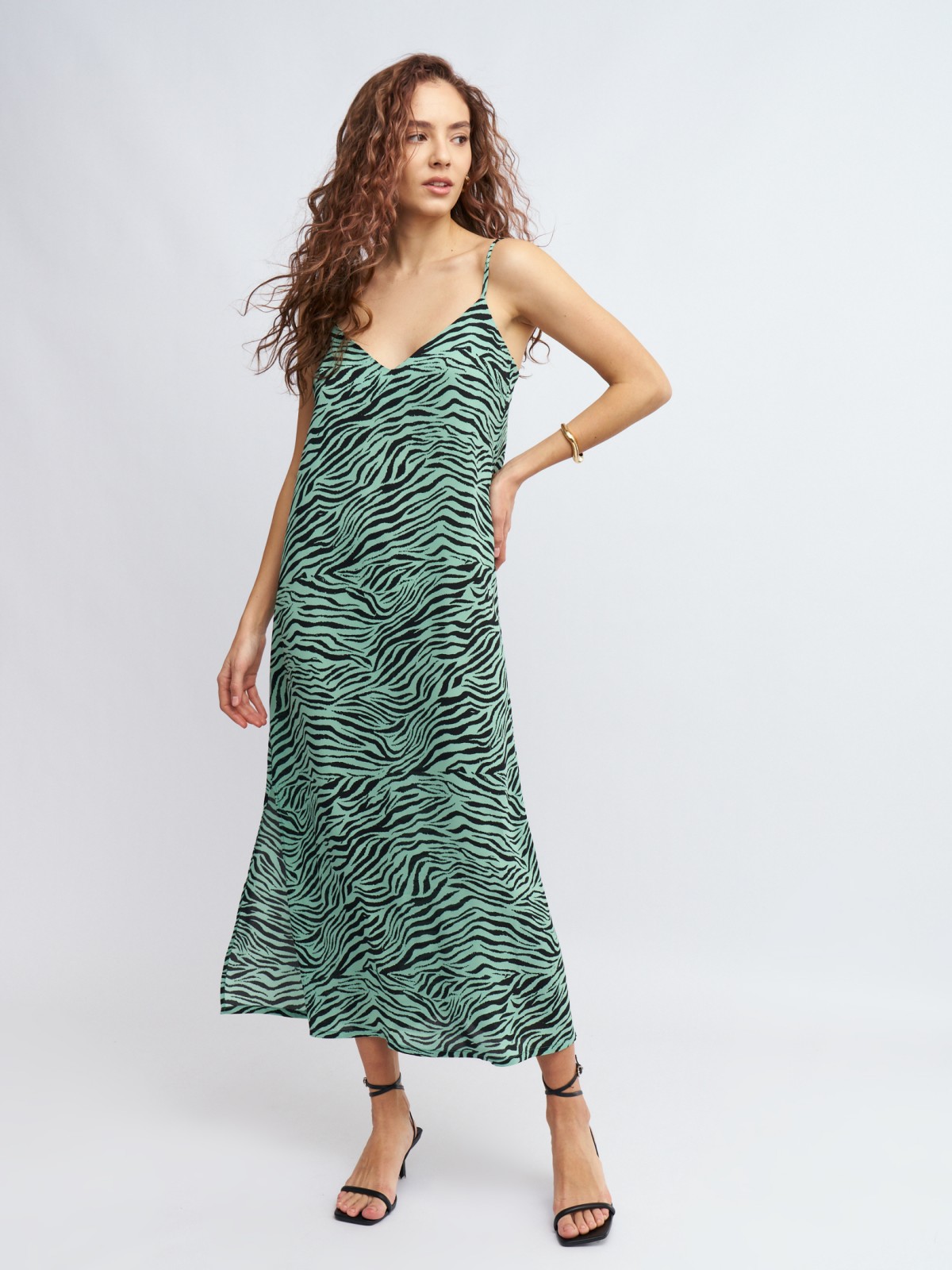 Платье-комбинация с боковыми разрезами