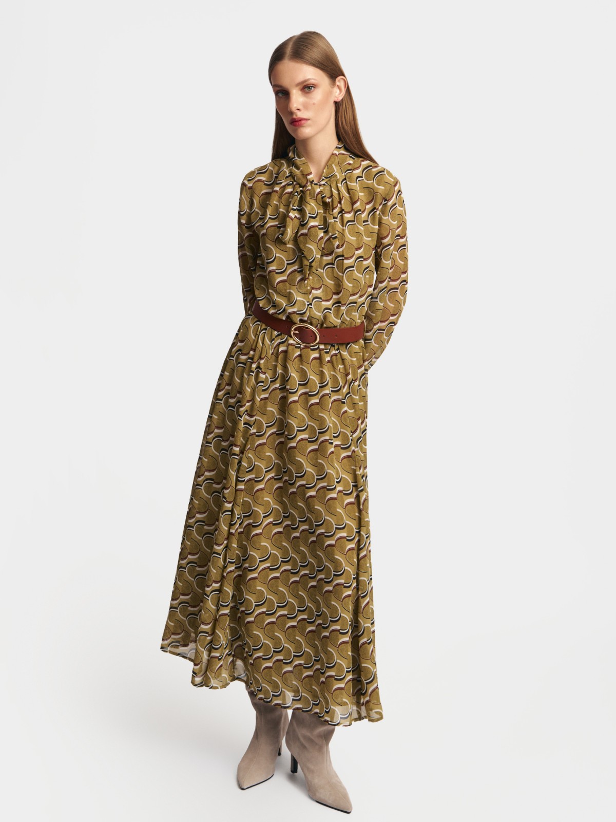 Платье миди из шифона с бантом и ремнём