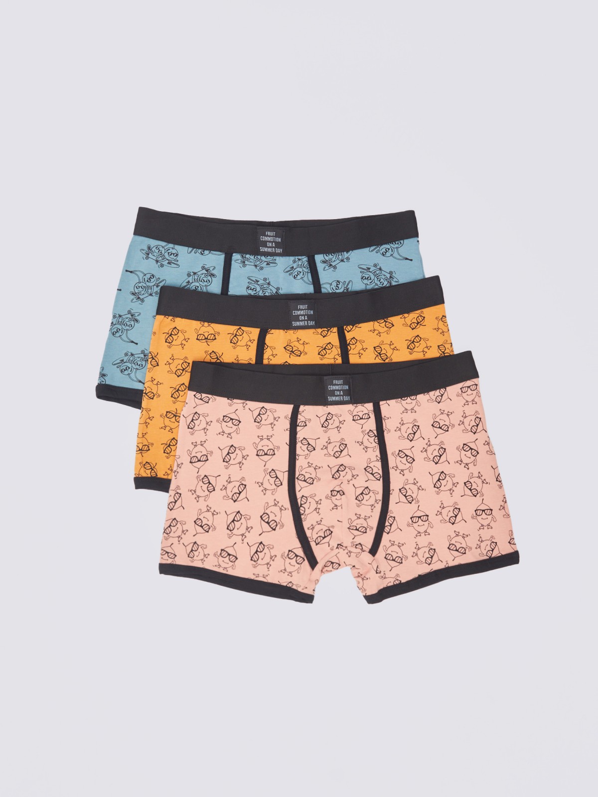 Набор трусов 3 шт в комплекте 599₽