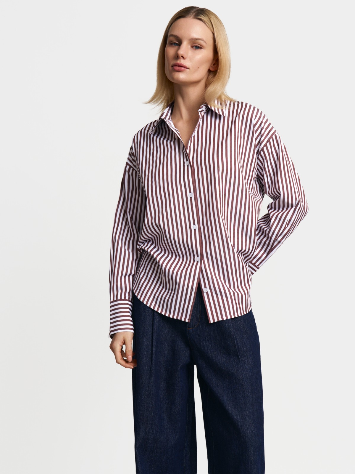 Рубашка оверсайз силуэта с узором в полоску