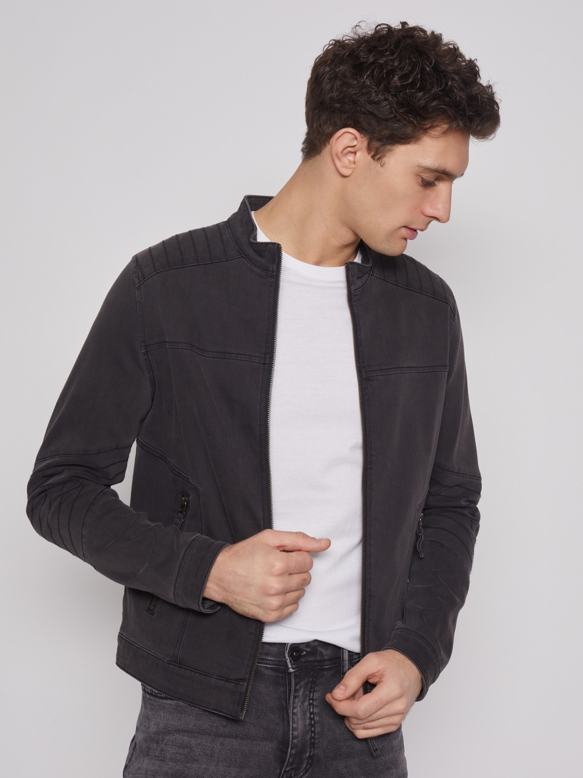 Джинсовая куртка на молнии