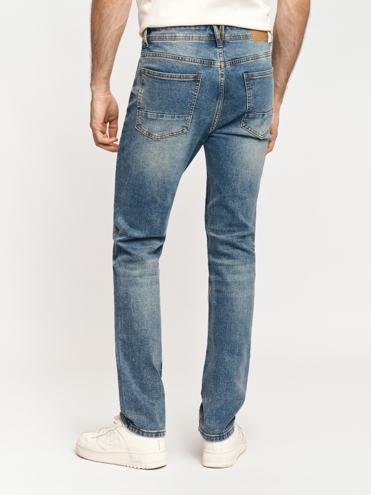 Джинсы фасона Slim