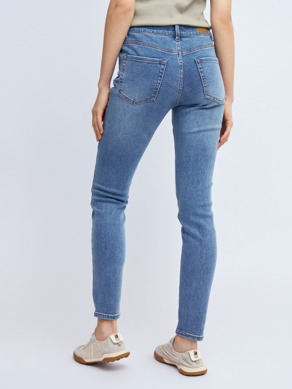 Джинсы силуэта Skinny со средней посадкой