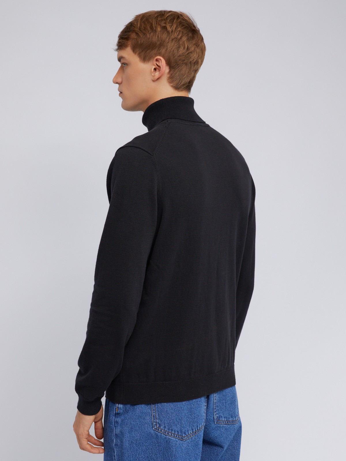 Тонкая водолазка из хлопка с воротником гольф