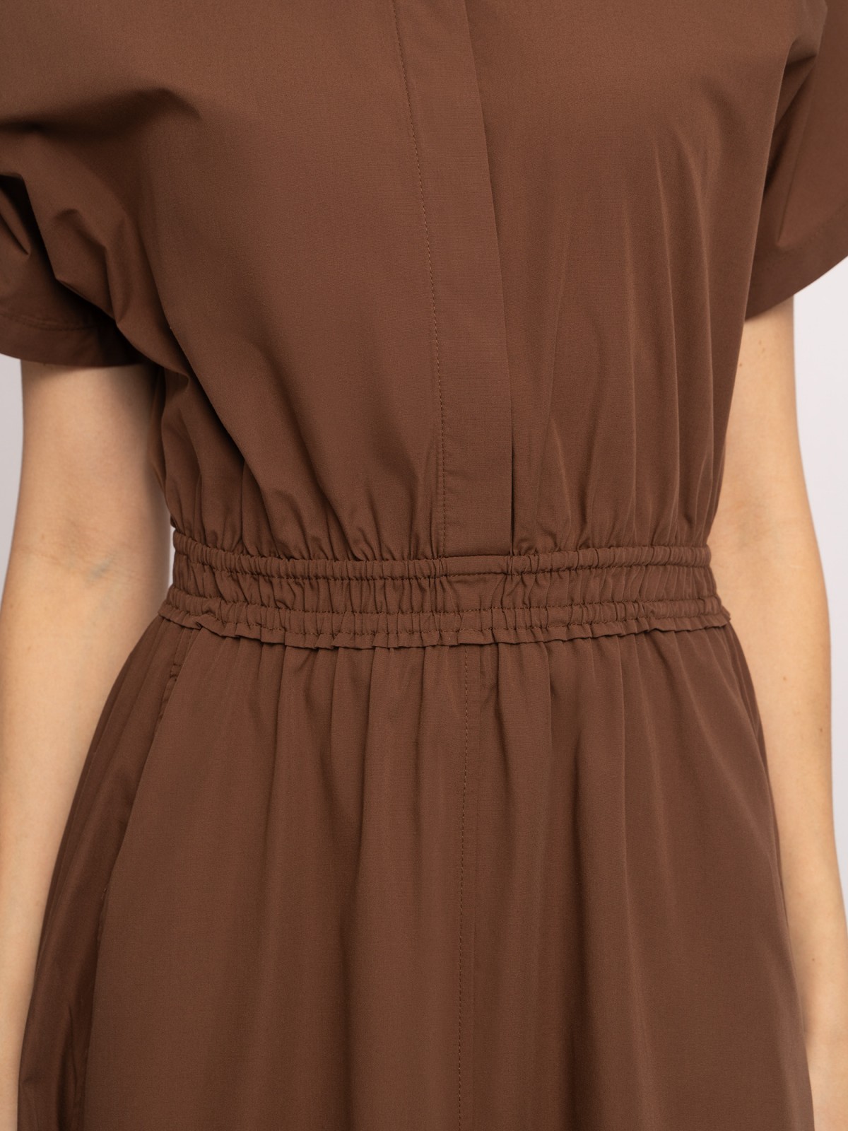 Платье миди на резинке