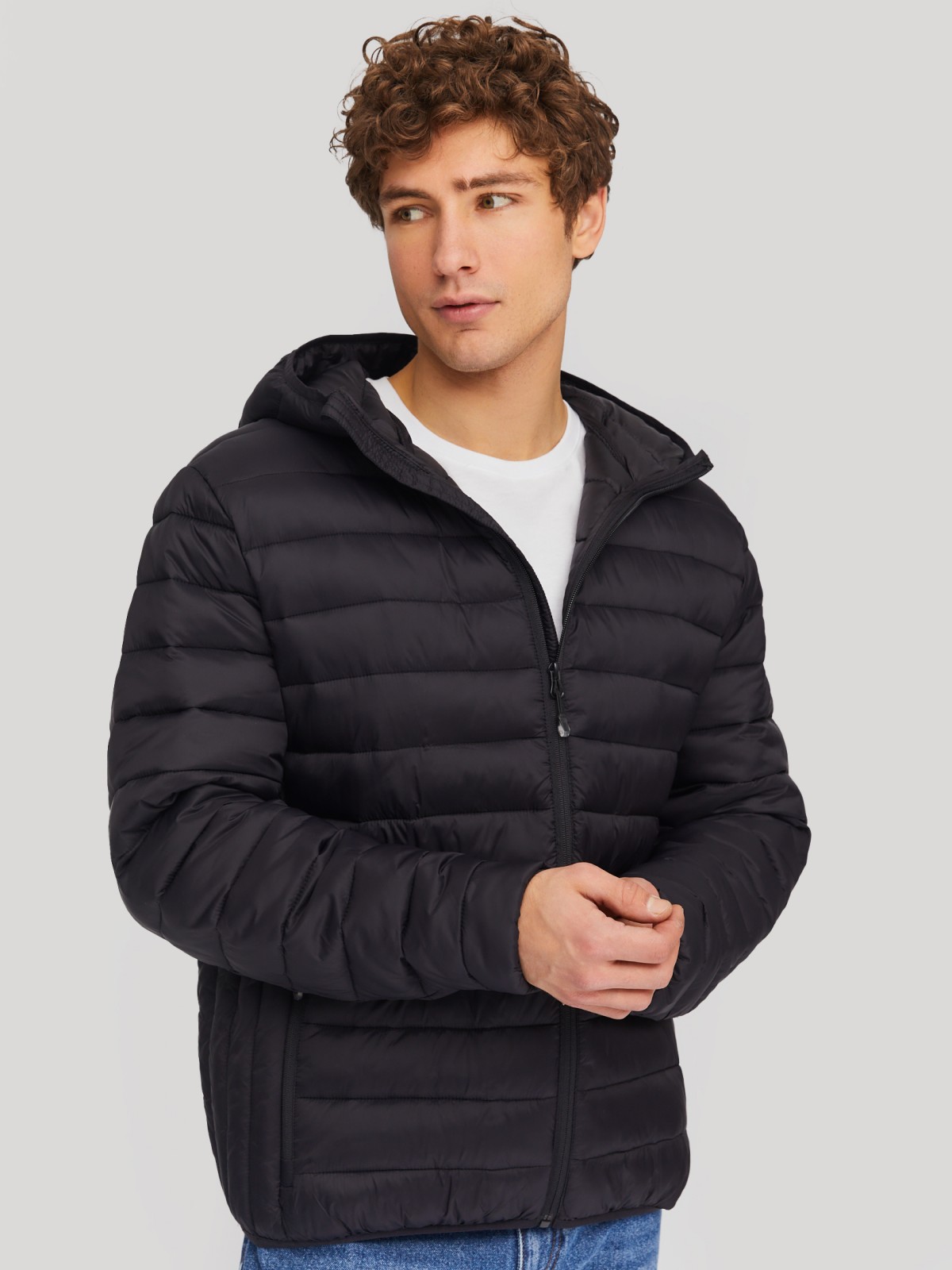 Лёгкая утеплённая стёганая куртка на молнии с капюшоном zolla 01412512N074, цвет черный, размер S - фото 3