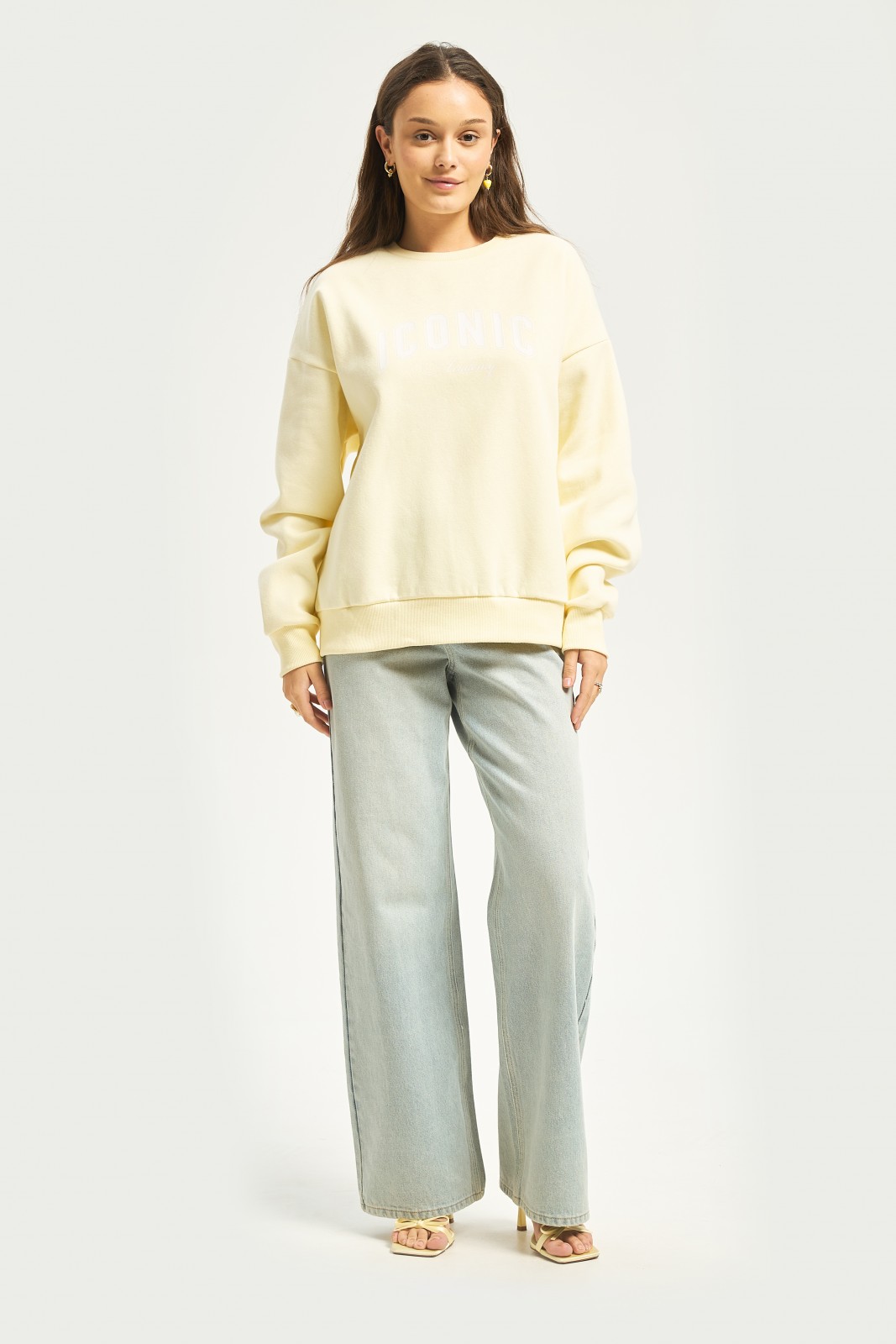 Трикотажный оверсайз свитшот