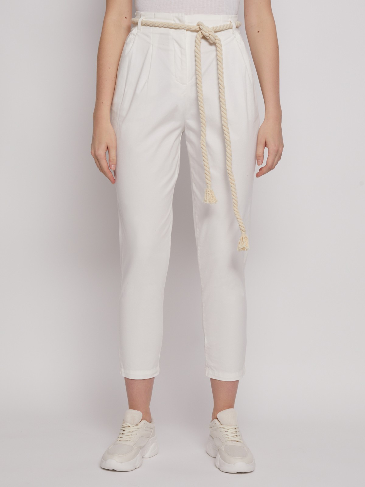 Брюки фасона Carrot с поясом