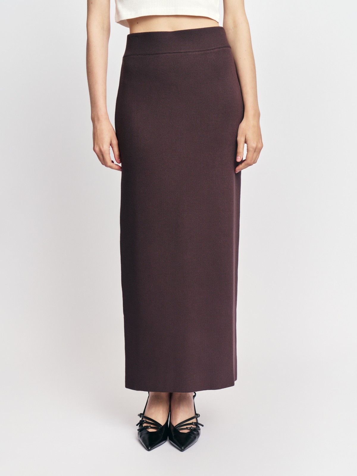 Трикотажная прямая юбка макси с разрезом