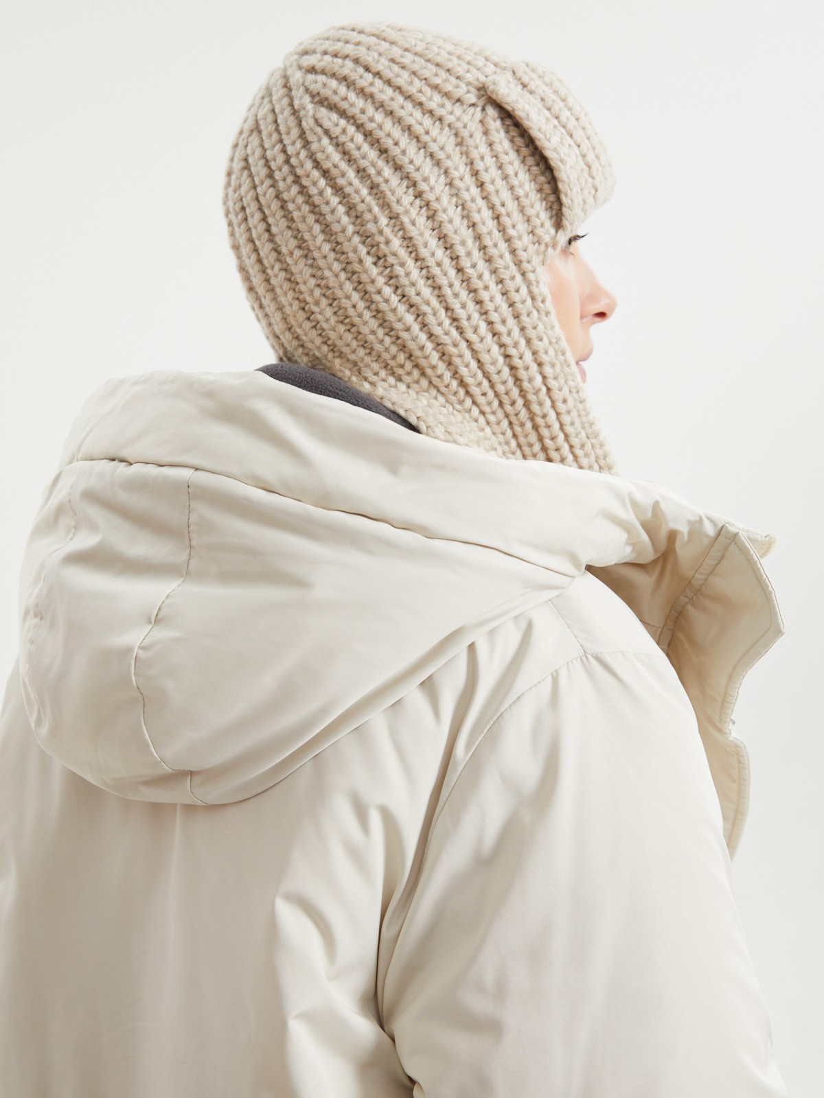 Вязаная шапка-ушанка