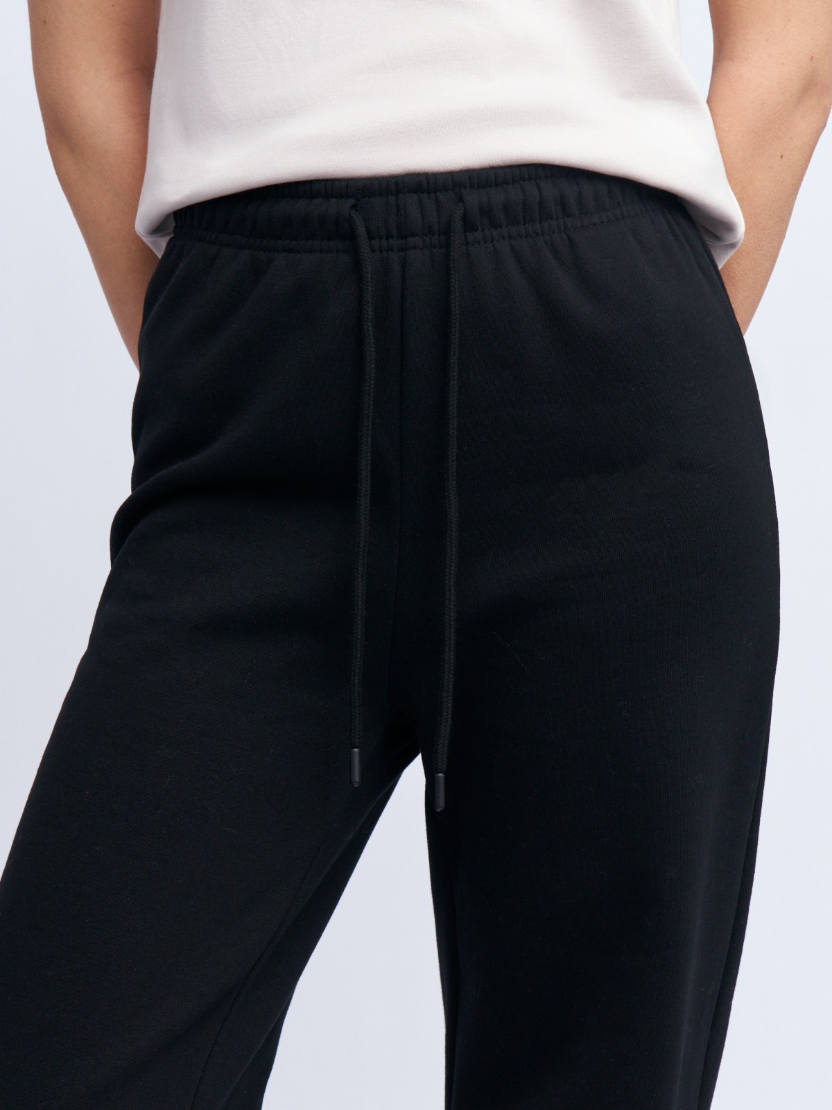 Брюки прямого фасона на резинке