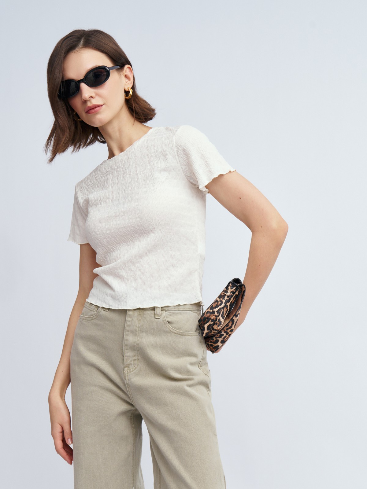 Короткая трикотажная футболка топ