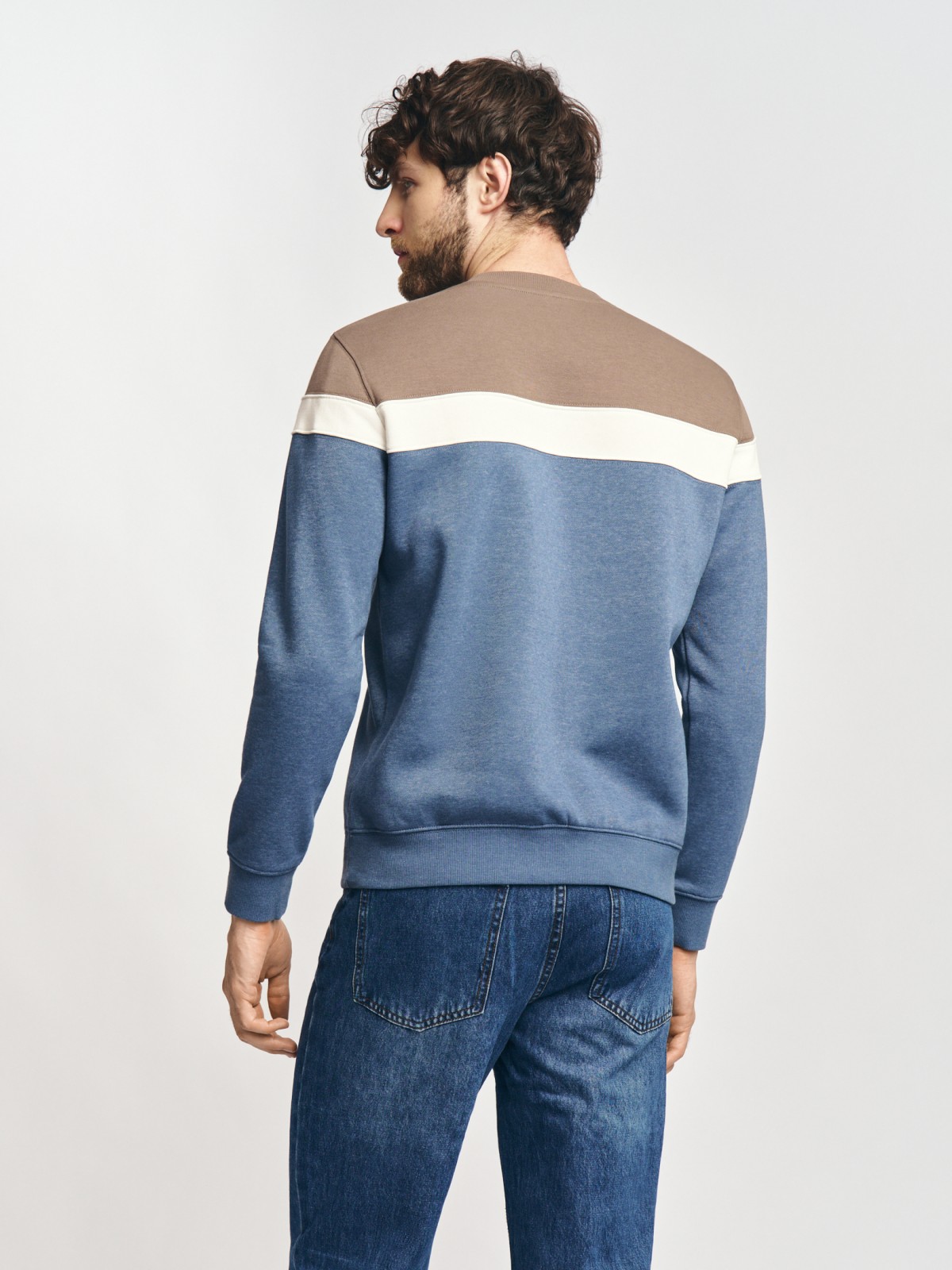 Утеплённый свитшот прямого кроя с начёсом