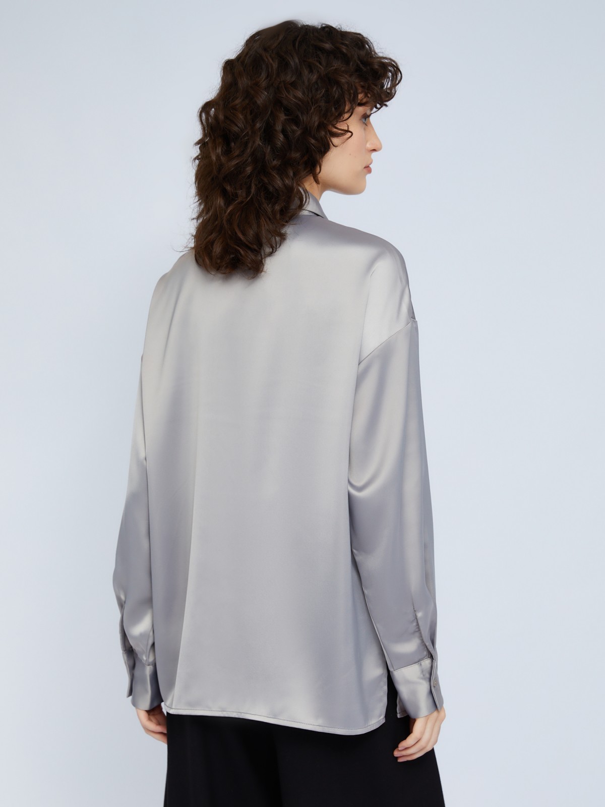 Рубашка свободного силуэта из атласной ткани