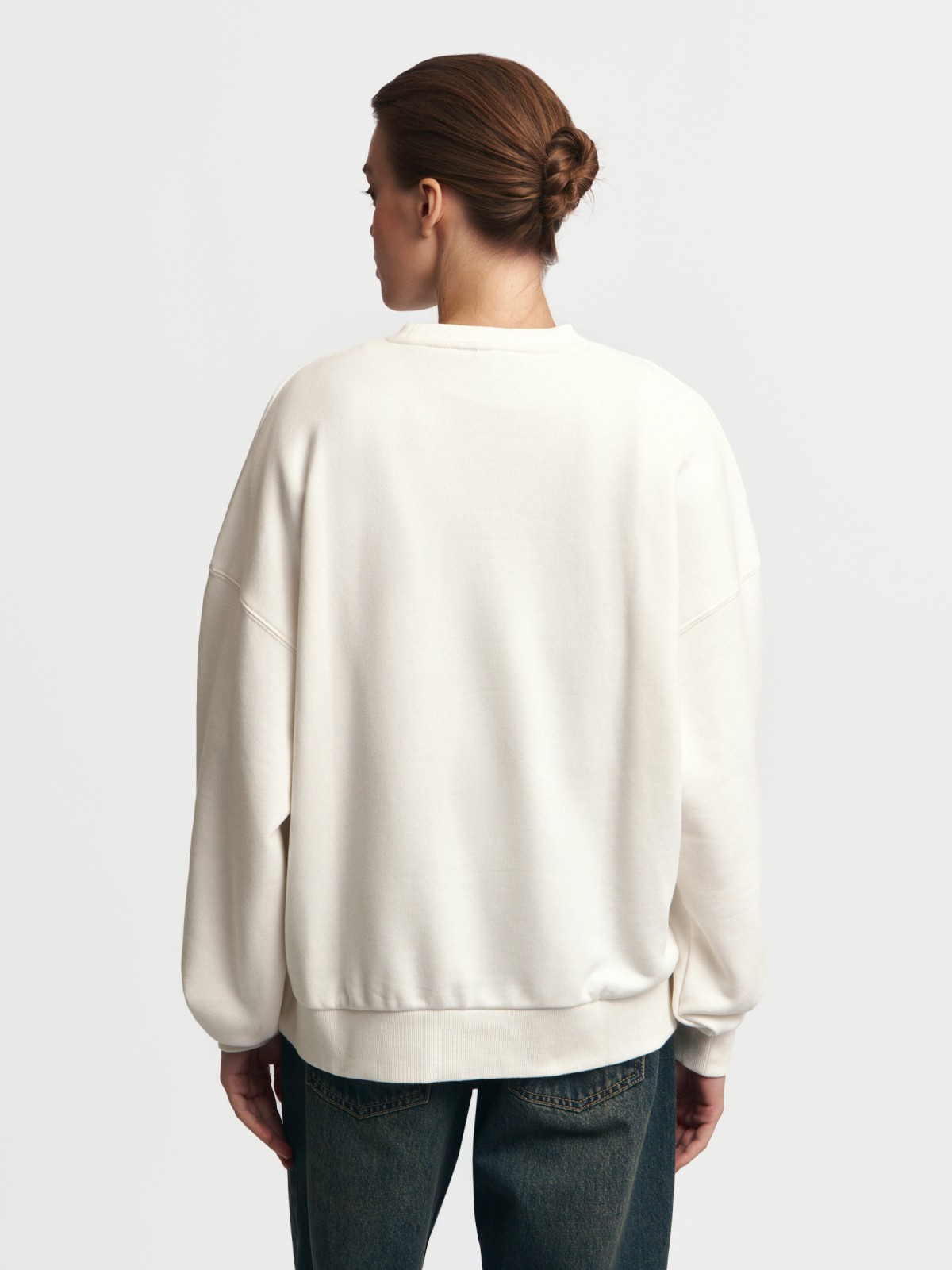 Свитшот оверсайз с надписью