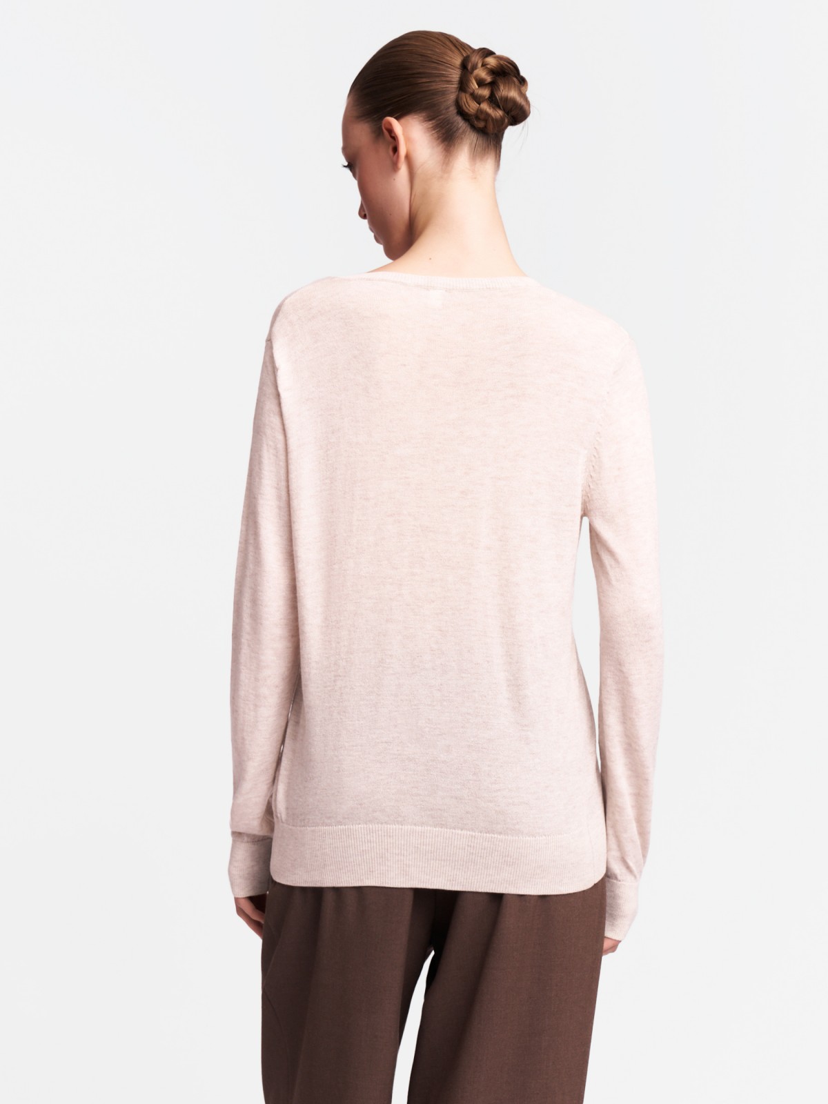 Трикотажный пуловер с вырезом и длинным рукавом